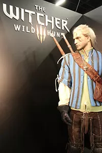 witcher-3-geralt-statue-gamescom-2014